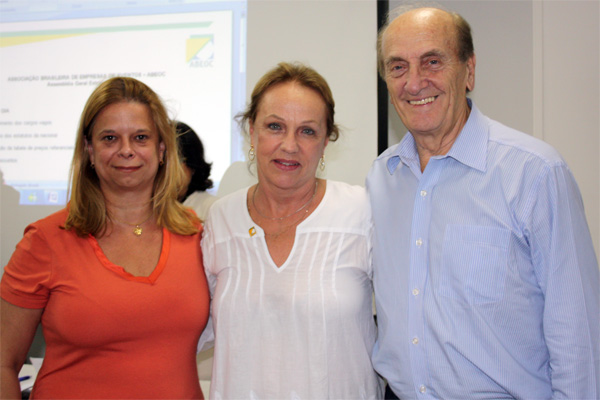 Adriana Carvalho, Anita Pires e Roosevelt Hamman, novos diretores empossados em fevereiro de 2011