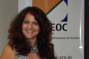 Dulce Magalhaes na AGO da ABEOC, maio 2011