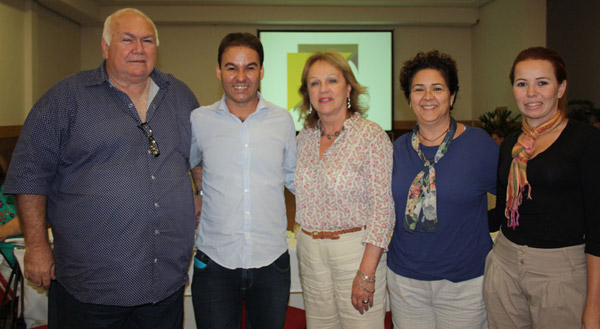 Isac Tillinger, Cristiano Marques, Anita Pires, Rosana Bety, presidente da ABEOC-RJ e Suelen Cordeiro, diretora de marketing do Búzios CVB